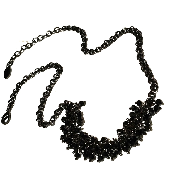 VINTAGE TINY BEADED BLACK CLUSTERED DANGLE GUNMETAL CHAIN 21" NECKLACE - Picture 3 of 10